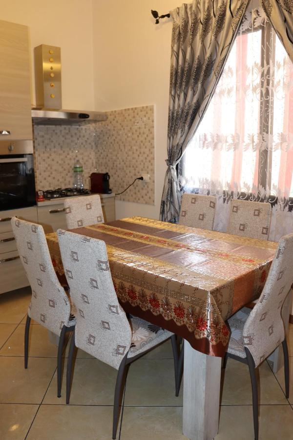 Casa Andreea Vicino Al Centro Di Olbia Iun R5904 Appartement Buitenkant foto